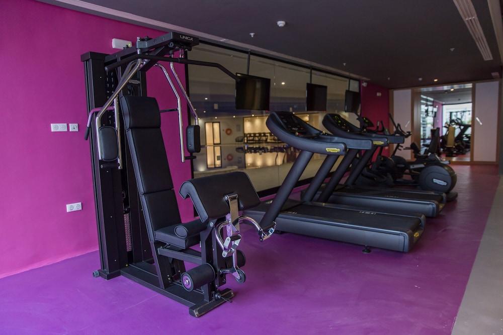 Sousse Pearl Marriott Resort & Spa エクステリア 写真 The gym at the Virgin Money Lounge at Manchester Airport