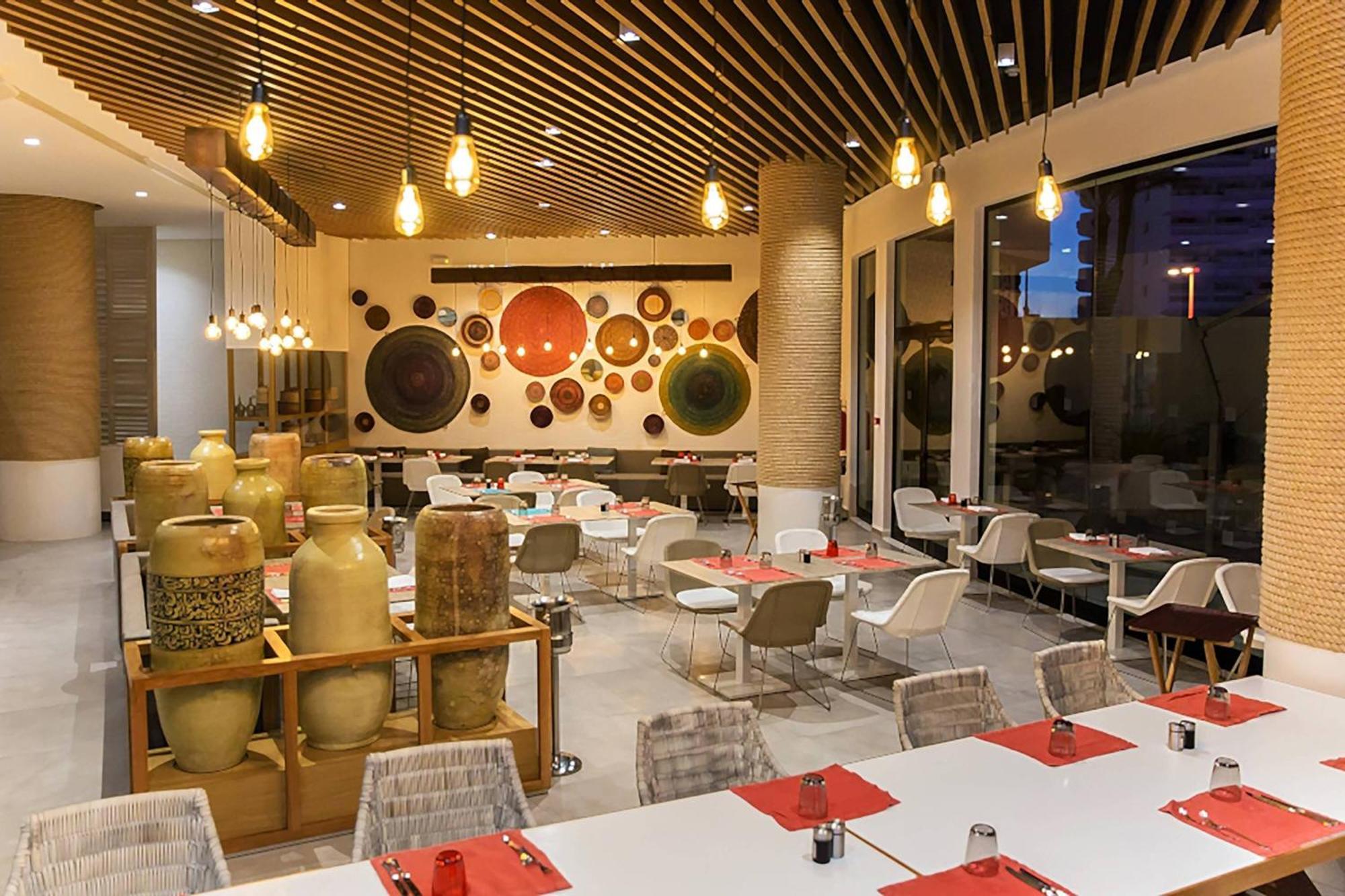 Sousse Pearl Marriott Resort & Spa エクステリア 写真 The interior of a typical restaurant